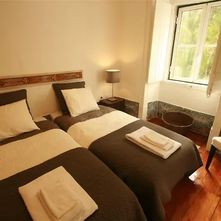 Charming 4 Bedroom In Apartman *