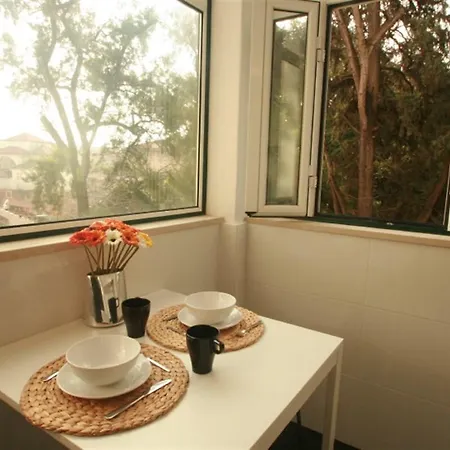 Charming 4 Bedroom In Lisboa